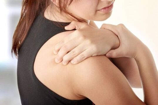 maux de dos avec ostéochondrose cervicale